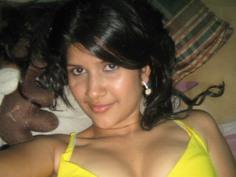 Date this lovely Colombia girl Dulcesito from Cucuta CO4662
