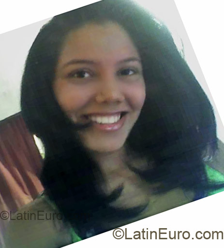 Date this athletic Colombia girl Lorena Diaz from Santa Marta CO4685