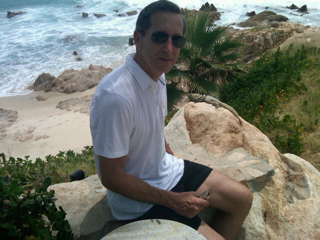 Date this pretty United States man Bomont from Santa Barbara US6851