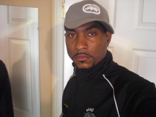 Date this hard body United States man Sexydawg from Seattle US6876