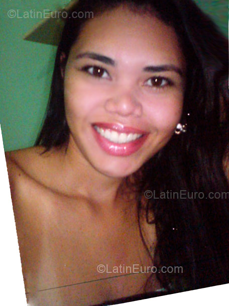 Date this voluptuous Brazil girl Erikarla from Manaus BR3441