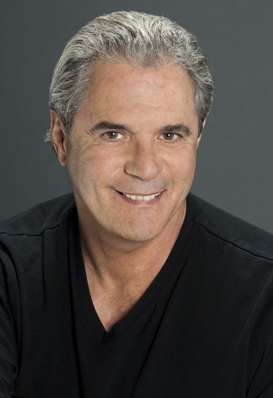 Date this voluptuous United States man Mark from San Francisco US7086