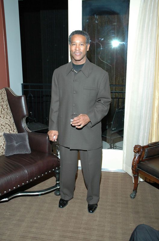 Date this fun United States man Kdefacto from College Park, US7105