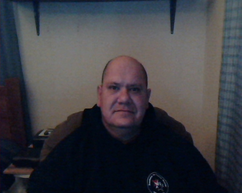 Date this hard body United States man Robert from Gardner US7119