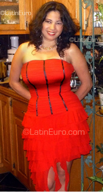 Date this lovely Peru girl Katiuska from Bagua PE320