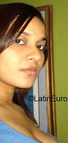 Date this sensual Colombia girl Alemafece from Barranquilla CO4888
