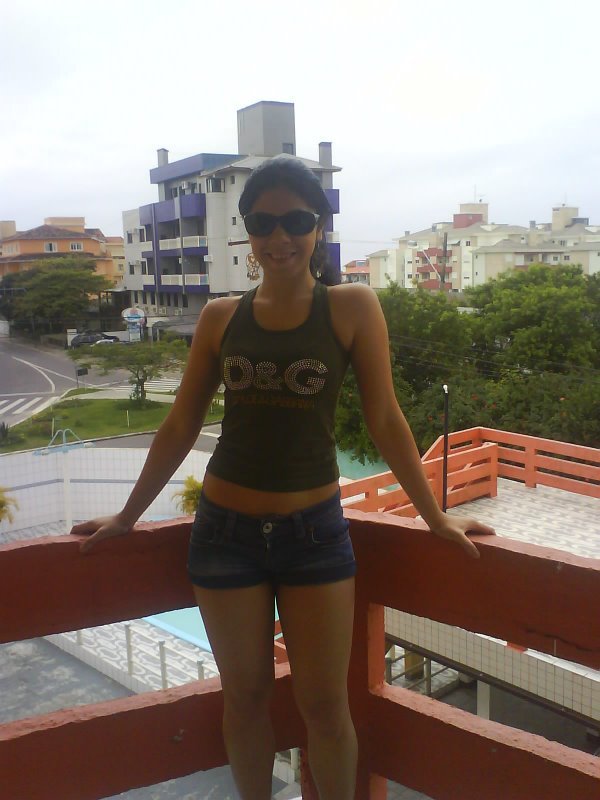 Date this foxy Brazil girl Cris25 from Curitiba BR3545