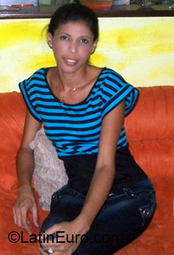 Date this lovely Colombia girl Kellie from Barranquilla CO4913