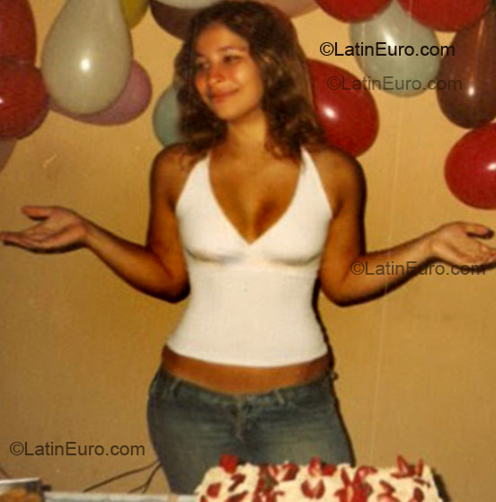 Date this beautiful Brazil girl Talita from Sao Jose Do Rio Preto BR3551