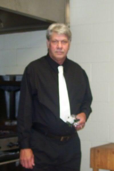 Date this hot United States man Descares from Albert US7315