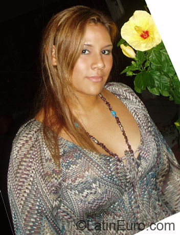 Date this delightful Colombia girl Natalia from Cali CO4921
