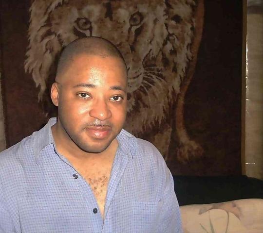 Date this hard body United States man Riley from Brooklyn US7338