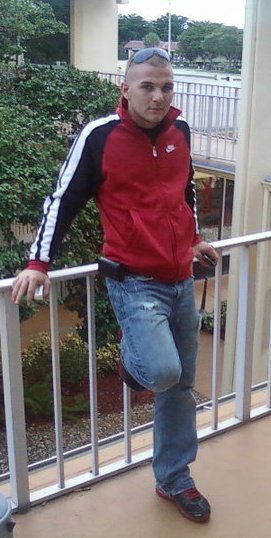 Date this stunning United States man Brandon from Miami US7381