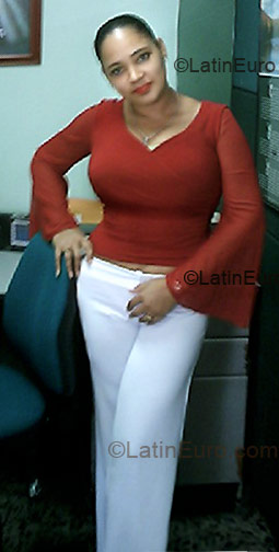 Date this lovely Colombia girl Erika from Cali CO4980