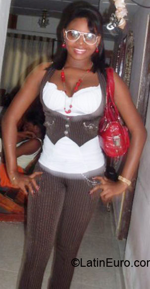 Date this passionate Colombia girl Johanna Paola from Barranquilla CO4993