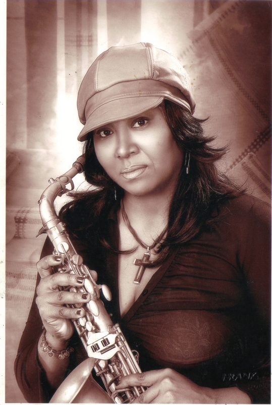 Date this nice looking Colombia girl MARYA from Cali CO5019