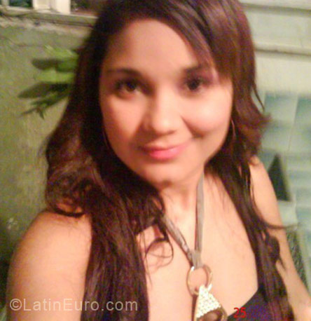 Date this good-looking Colombia girl Silvia marina from Cali CO5118