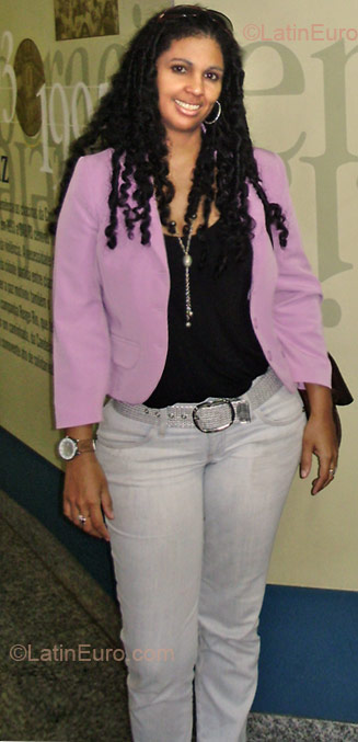 Date this hard body Brazil girl Reestrela from Rio Das Ostras BR3660