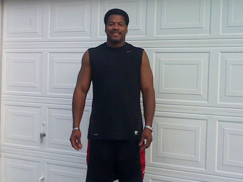 Date this beautiful United States man Robert from Jacksonville US7609
