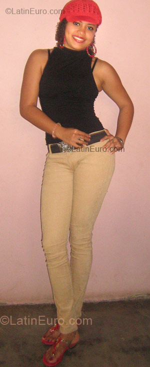 Date this delightful Honduras girl Delmis from San Pedro Sula HN229