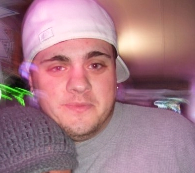 Date this happy United States man 20sumtindude from Boston US7656