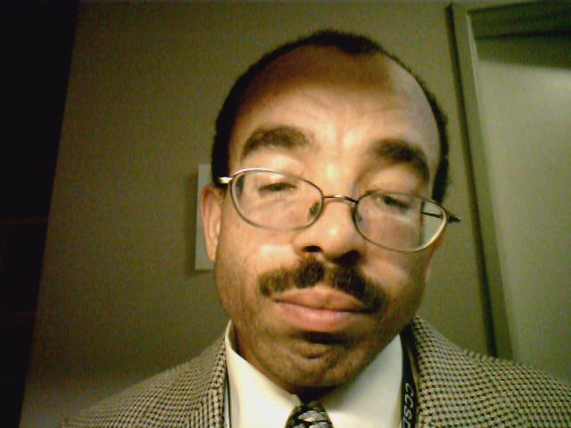 Date this beautiful United States man Snoopsduce from san diego US7695