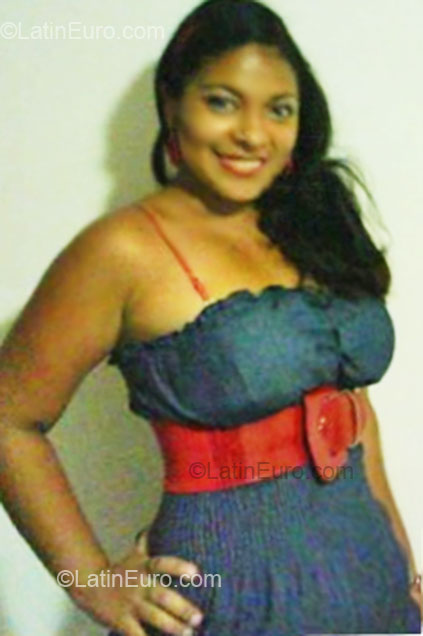Date this athletic Colombia girl Angie from Barranquilla CO6725