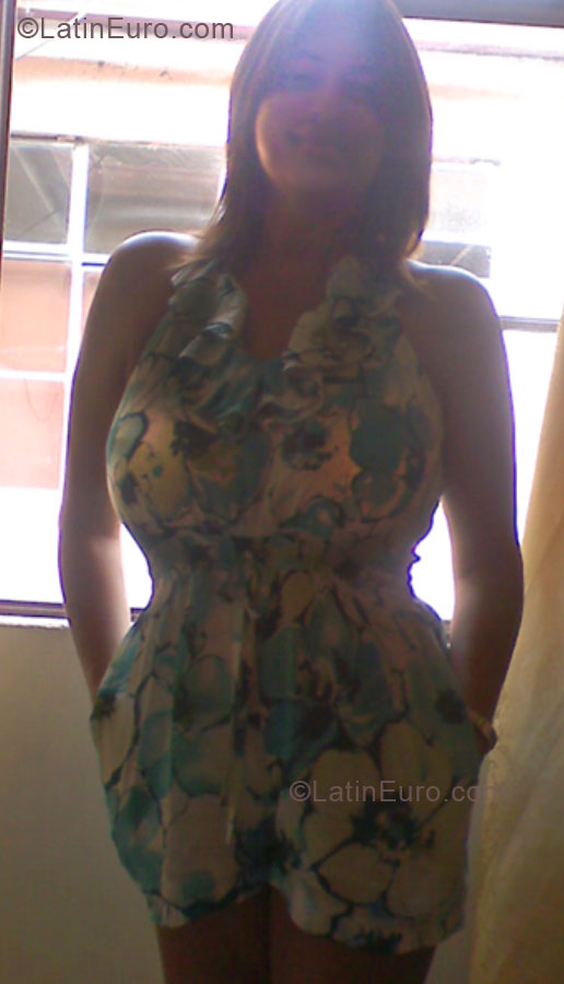 Date this athletic Colombia girl Evelin from Cali CO21549