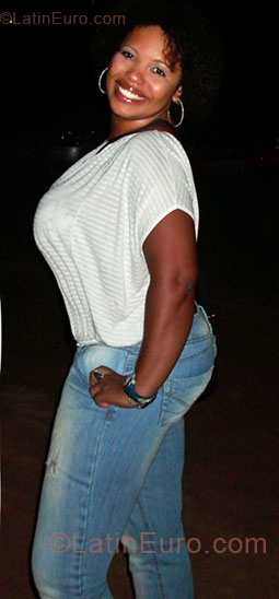 Date this attractive Brazil girl Maria from Vila Velha BR3853