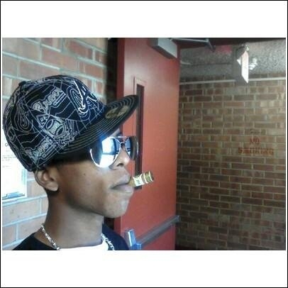 Date this happy United States man Simon from Sagina W US7797