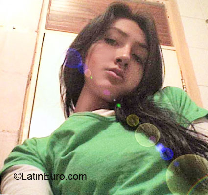 Date this foxy Colombia girl Leidy Johana from Bogota CO5312