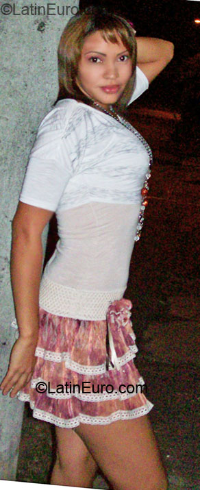 Date this happy Colombia girl Marcela from Palmira CO7274