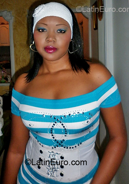 Date this charming Colombia girl Mider from Cali CO5334