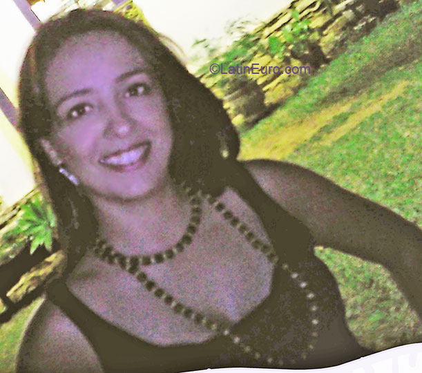 Date this fun Brazil girl Juliana from Anapolis BR3827