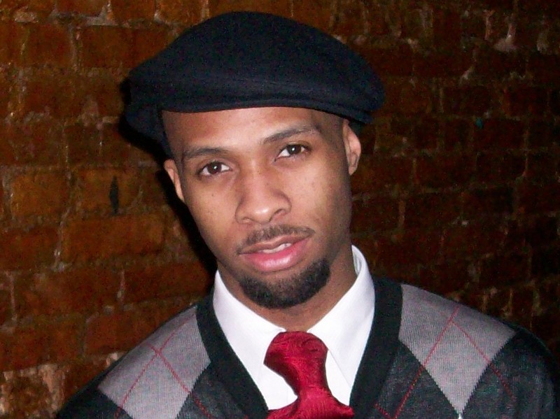 Date this georgeous United States man Mikal from Philadelphia US7885