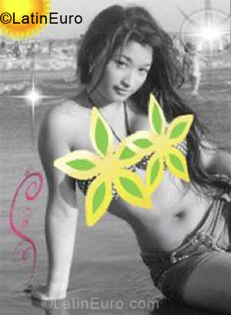 Date this charming Colombia girl Monica from Cartagena CO5370