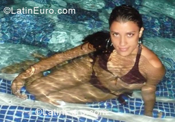 Date this hard body Colombia girl Erika from Acacias CO6620