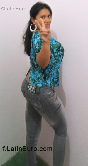 Date this funny Brazil girl Cristiane from Marilia BR3880
