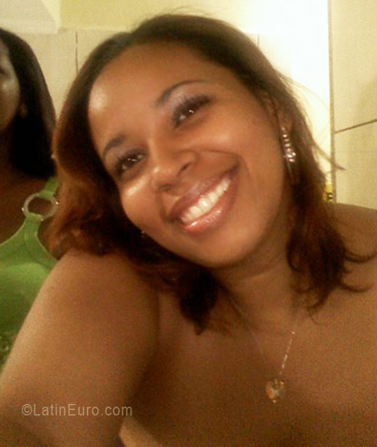 Date this charming Brazil girl Cristiane from Rio De Janeiro BR3885