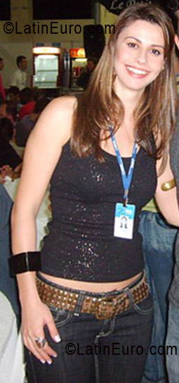 Date this voluptuous Brazil girl Elaine Cristina from Santa Cruz Do Rio Pardo BR3929