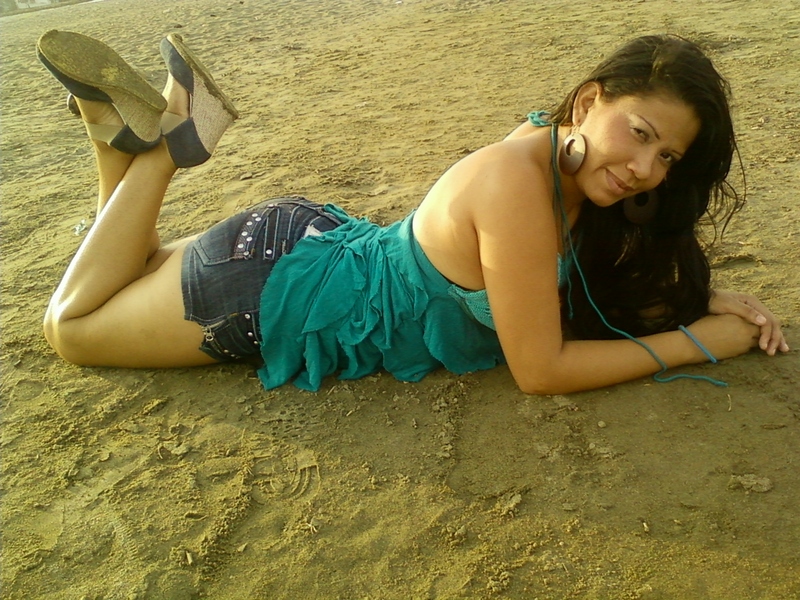Date this passionate Colombia girl Alexa from Barraquilla CO5495