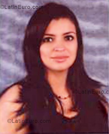 Date this lovely Colombia girl Aura Maria from Armenia CO5524