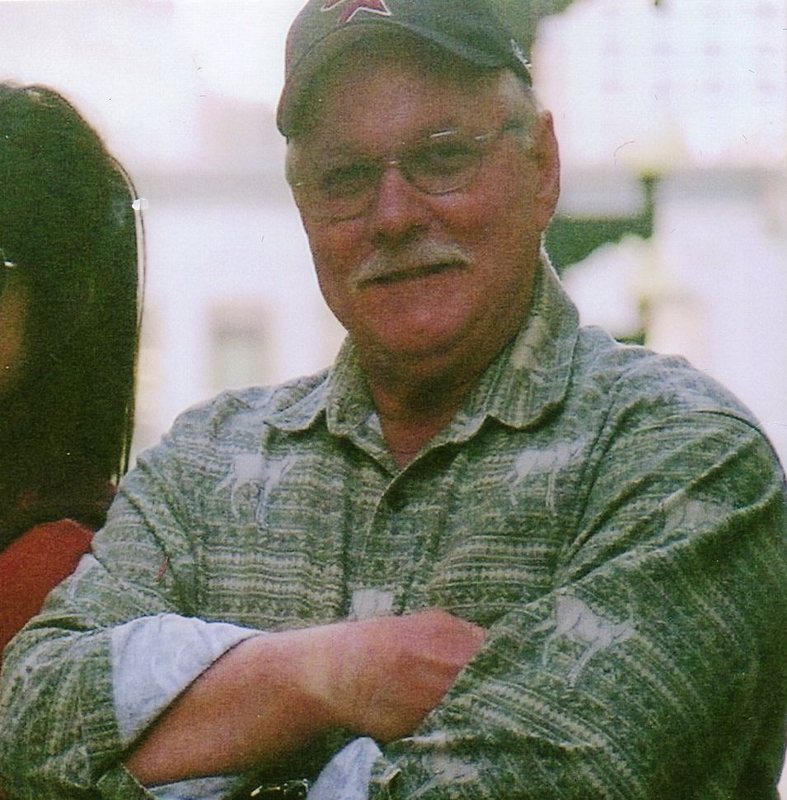 Date this good-looking United States man Chuck from La Feria US8153