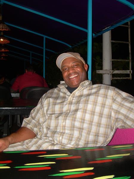 Date this nice looking United States man Robert from Orlando US8252