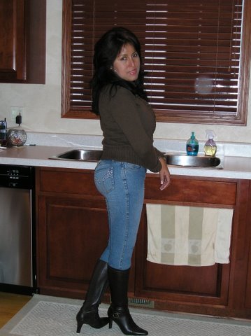 Date this georgeous United States girl Cecilia from Phoenix US8346