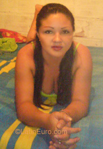 Date this foxy Colombia girl Veronica from Manizales CO5653