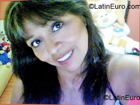 Date this young Peru girl Maria Luzero from Lima PE390