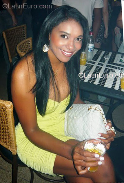 Date this stunning Brazil girl Elisangela from Barretos BR4212