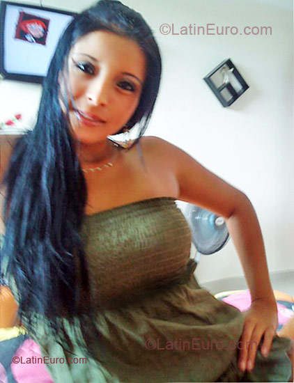 Date this hard body Colombia girl Johanna from Cali CO5757