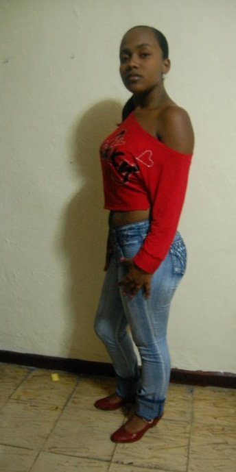 Date this sensual Colombia girl Katherine from Santiago De Cali CO5803